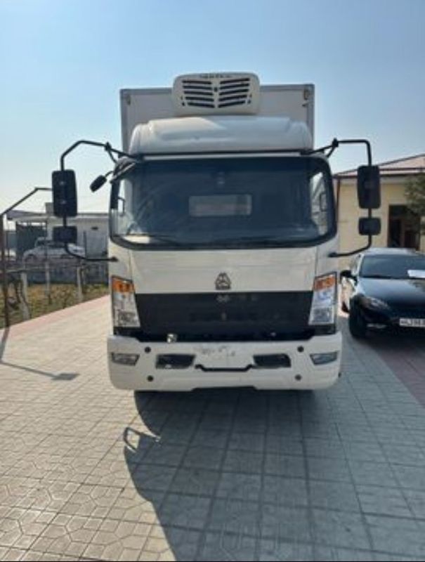 SINO TRUK HOWO faqat naxtga sotiladi SINO TRUK HOWO faqat naxtga sotiladi