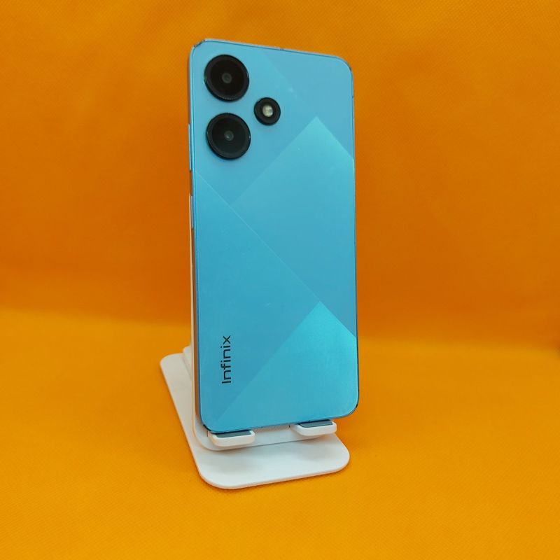 Infinix hot 30i srochna sotiladi Infinix hot 30i srochna sotiladi