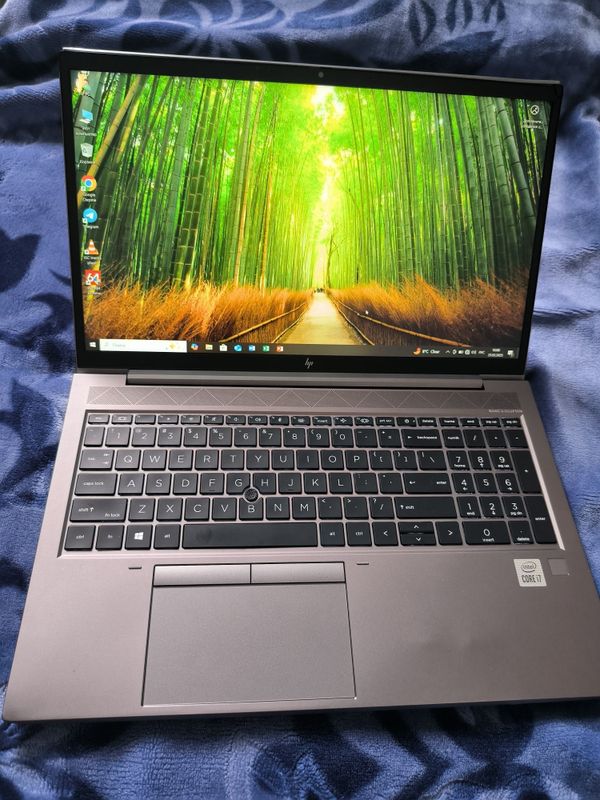 HP ZBook Core i7-10. 16GB 511GB