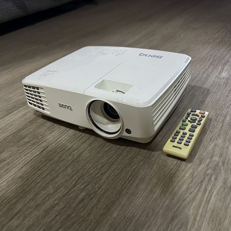 Проектор Benq mw526 — идеальное состояние Проектор Benq mw526 — идеальное состояние