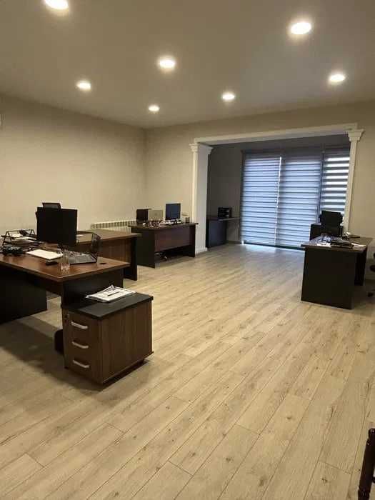 Отличное предложение! Помещение 335 м² в центре Дархана с парковкой Отличное предложение! Помещение 335 м² в центре Дархана с парковкой