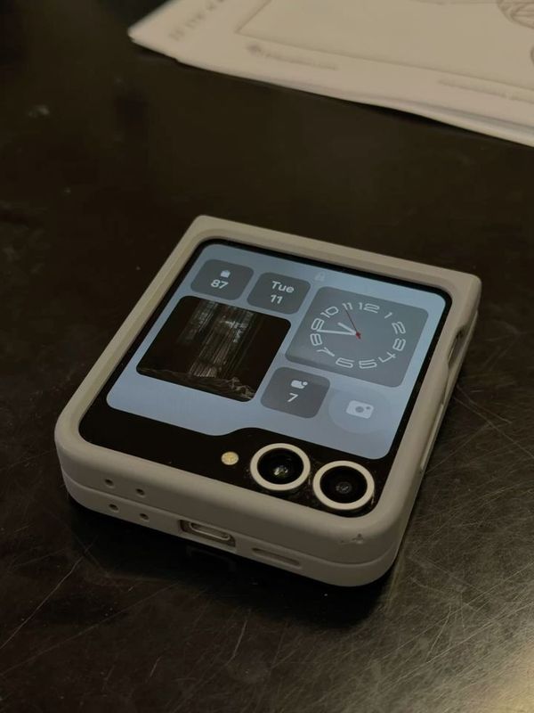 Z Flip 6 (Ideal) Z Flip 6 (Ideal)
