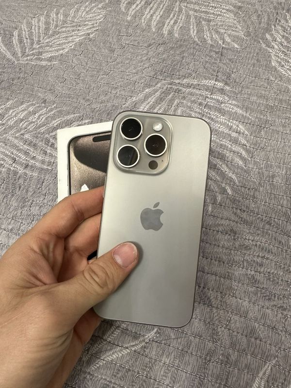 iPhone 15 Pro 256GB ideal 10/10 iPhone 15 Pro 256GB ideal 10/10
