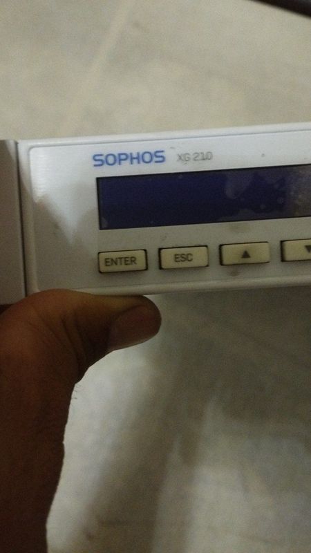 SOPHOS Xj210 (internet server)