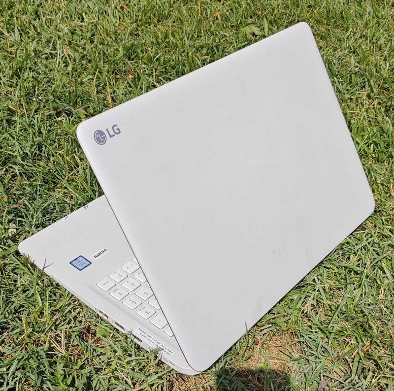 LG noutbuk 15.6 slim LG noutbuk 15.6 slim
