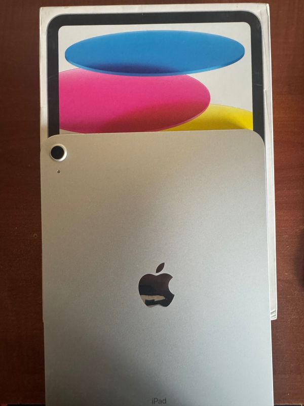 Ipad 10 generation holati ideal 10/10 hama narsasi bor Ipad 10 generation holati ideal 10/10 hama narsasi bor