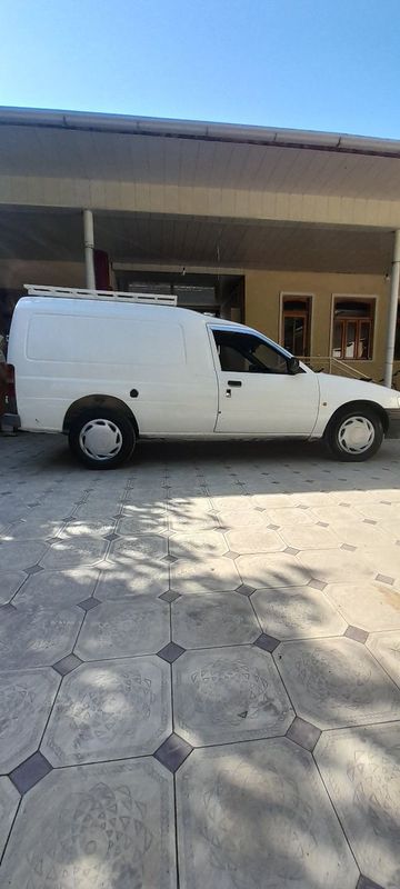 Sotiladi. Ford Escort Sotiladi. Ford Escort