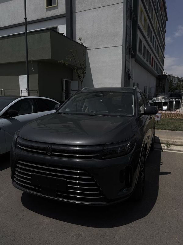 Aito M7 Ultra (6 seats) Aito M7 Ultra (6 seats)