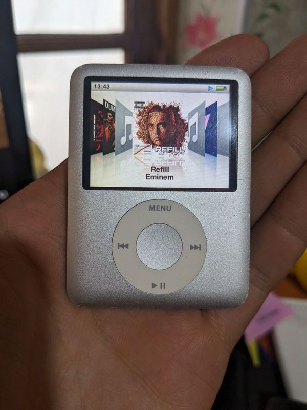 Ipod nano 3 4gb. Ipod nano 3 4gb.