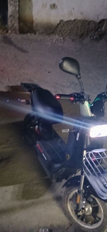 Skuter demansh srochna pul kerak Skuter demansh srochna pul kerak
