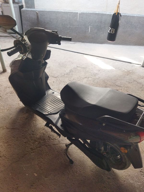 Elektra Skuter sotiladi sastayanyasi yaxshi kep norm Elektra Skuter sotiladi sastayanyasi yaxshi kep norm