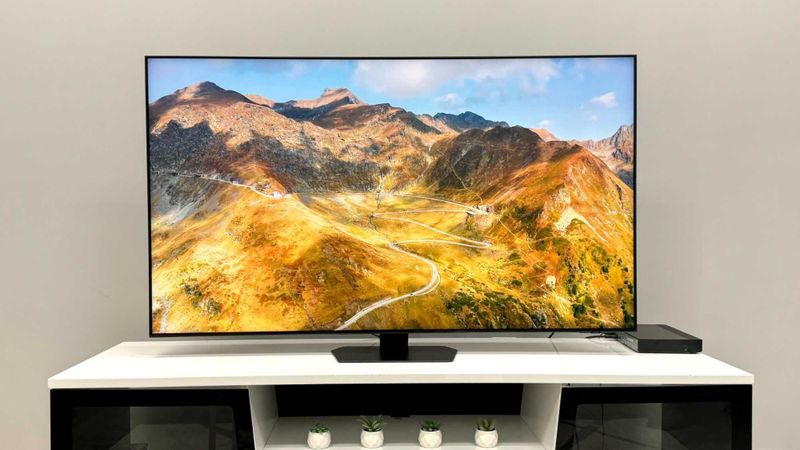 Телевизор Neo QLED Samsung QE-55QN90D 55" (Новинка 2024) Mini Led