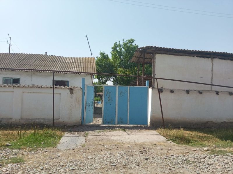 Уй сотилади 22000$