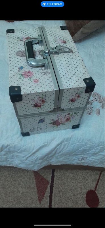 Продам чемоданчик Продам чемоданчик