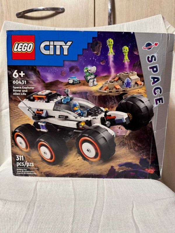 Конструктор LEGO City 60431 Космический вездеход и инопланетяне