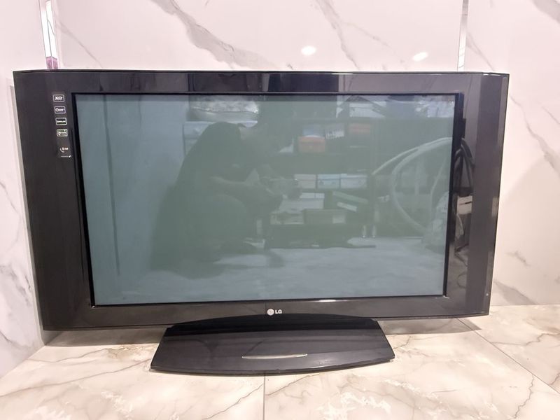 Продается телевизор LG 42 Продается телевизор LG 42