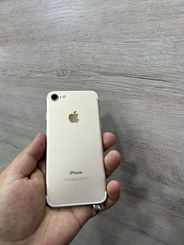 Iphone 7 32 GB…….. Iphone 7 32 GB……..