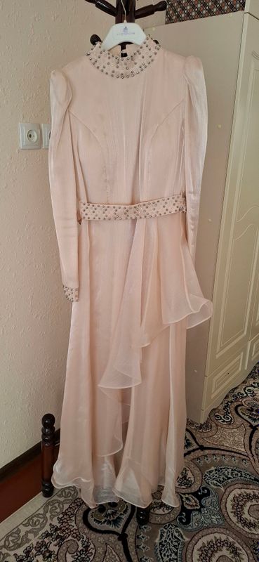 Turkish vecherniy ko'ylak .Size 38 .Yangi birkali Turkish vecherniy ko'ylak .Size 38 .Yangi birkali