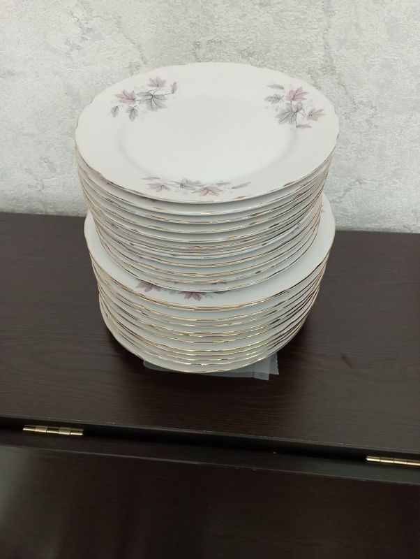 Продам тарелки - Японский Фарфор Продам тарелки - Японский Фарфор