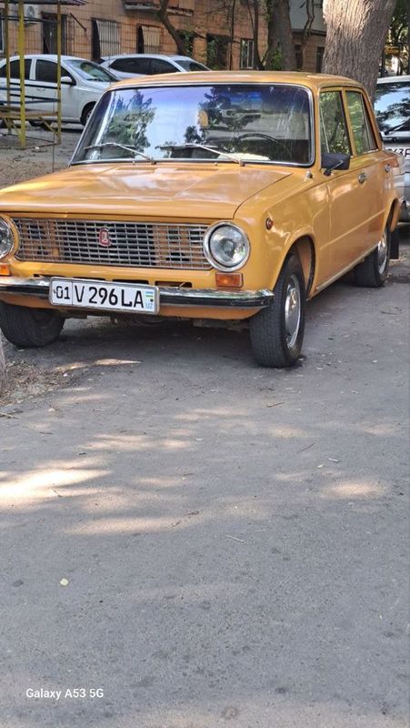 ВАЗ 21011. ВАЗ 21011.