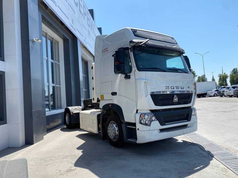 Мощный тягач HOWO T7H CNG 4x2 от официального дилера Мощный тягач HOWO T7H CNG 4x2 от официального дилера