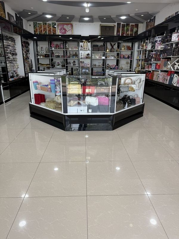 magazin un mebil magazin un mebil