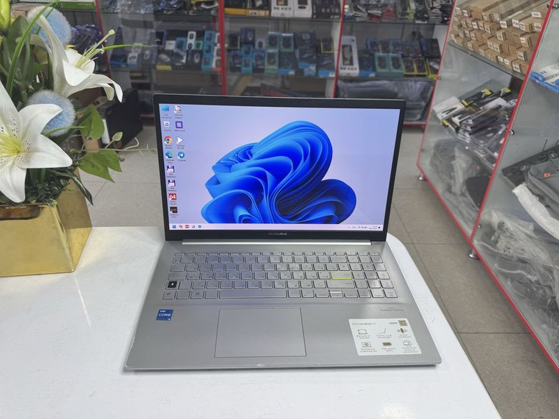 asus vivobook oled ekranlik i5-11 16/256 ssd holatlari yaxshi IT uchun asus vivobook oled ekranlik i5-11 16/256 ssd holatlari yaxshi IT uchun