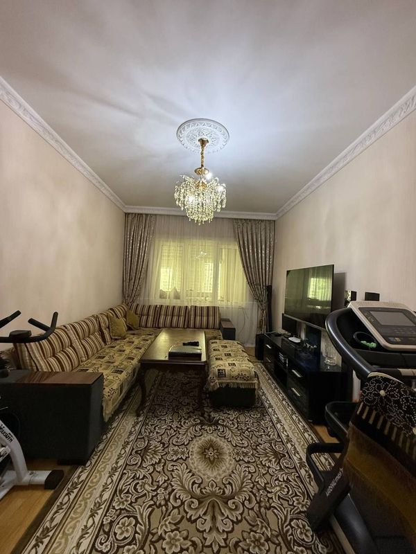 Yunusobod 10 mavze 3 xona 3 etaj sotiladi Yunusobod 10 mavze 3 xona 3 etaj sotiladi