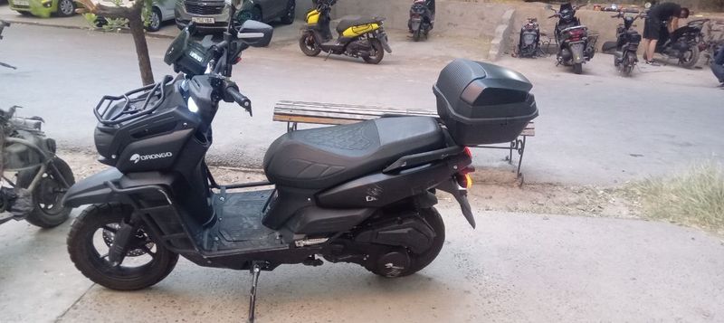 Skuter sotiladi srochno Skuter sotiladi srochno