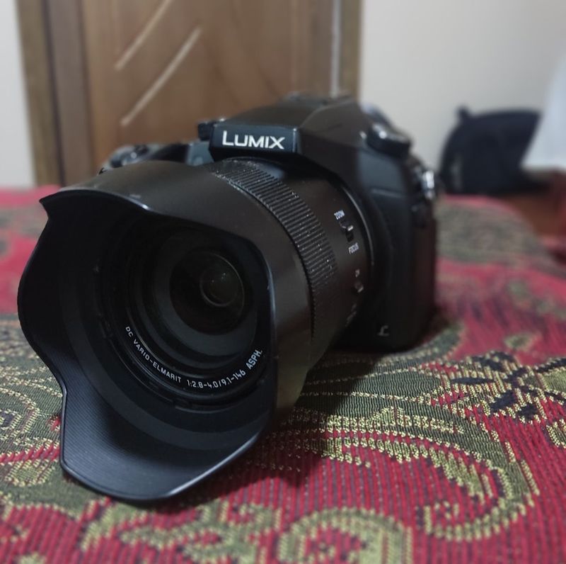 Panasonic LUMIX DMS-FZ 1000