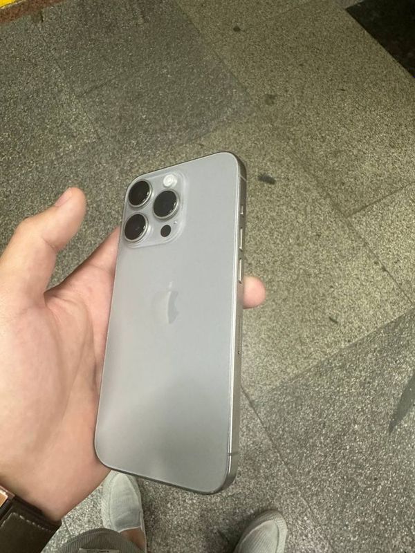 Iphone 15 pro natural titanium ideal Iphone 15 pro natural titanium ideal