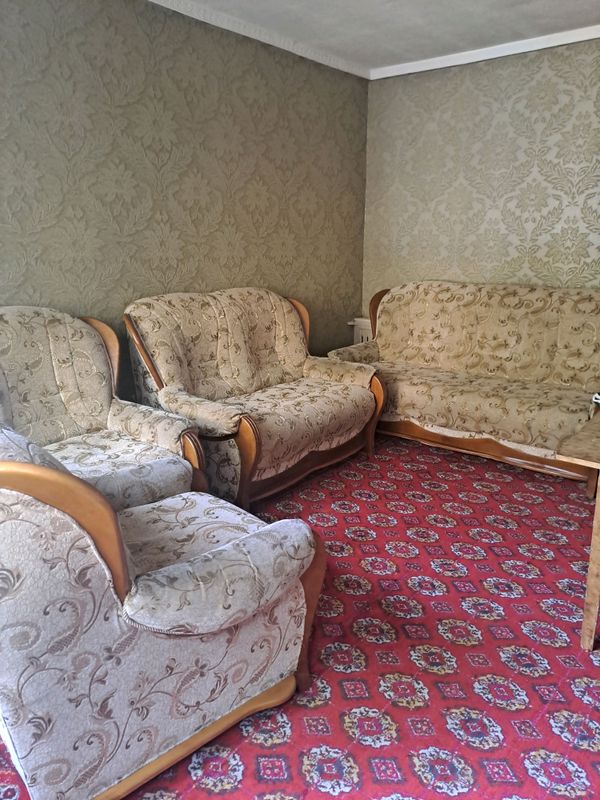 divan kreslo sotiladi 1.800.000 som divan kreslo sotiladi 1.800.000 som