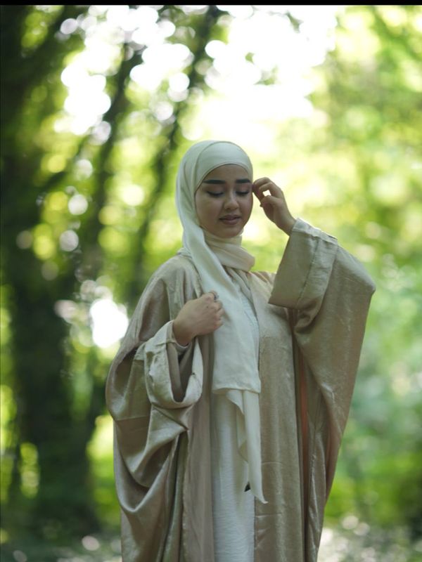 Vecherniy abaya+baza dvoyka (yengi kalta) Vecherniy abaya+baza dvoyka (yengi kalta)