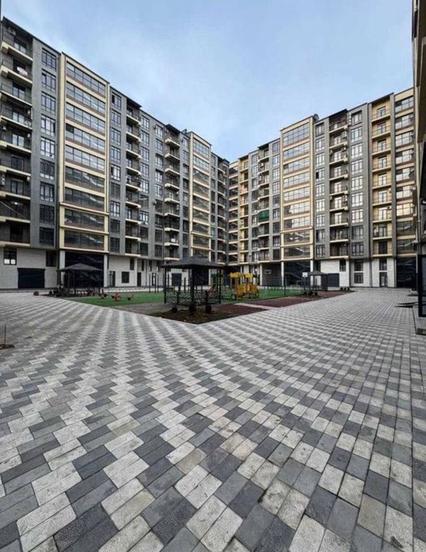 Ш.Руставели Продаётся 3/7/10 Братские мост 118.кв.м Ш.Руставели Продаётся 3/7/10 Братские мост 118.кв.м