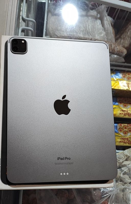 Ipad pro 11 M2 Sotiladi 256gb