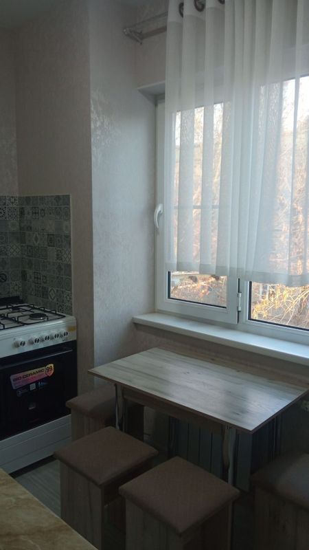 Аренда. 1 ком. квартира, 1/4/5. Сергели 1. Метро "Chinor" - 250 м!
