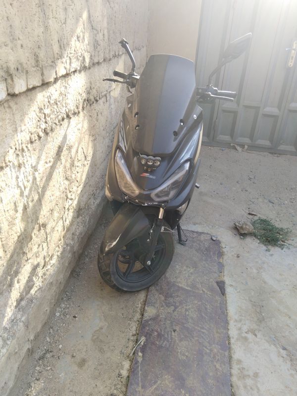 Skuter 150kub. Srochni sotiladi.
