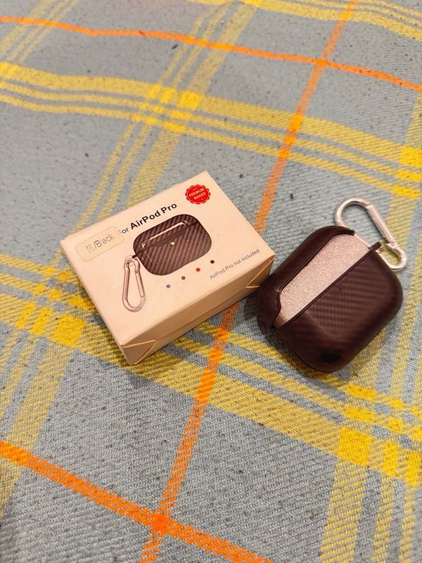 Продам чехол для AirPod Pro Продам чехол для AirPod Pro