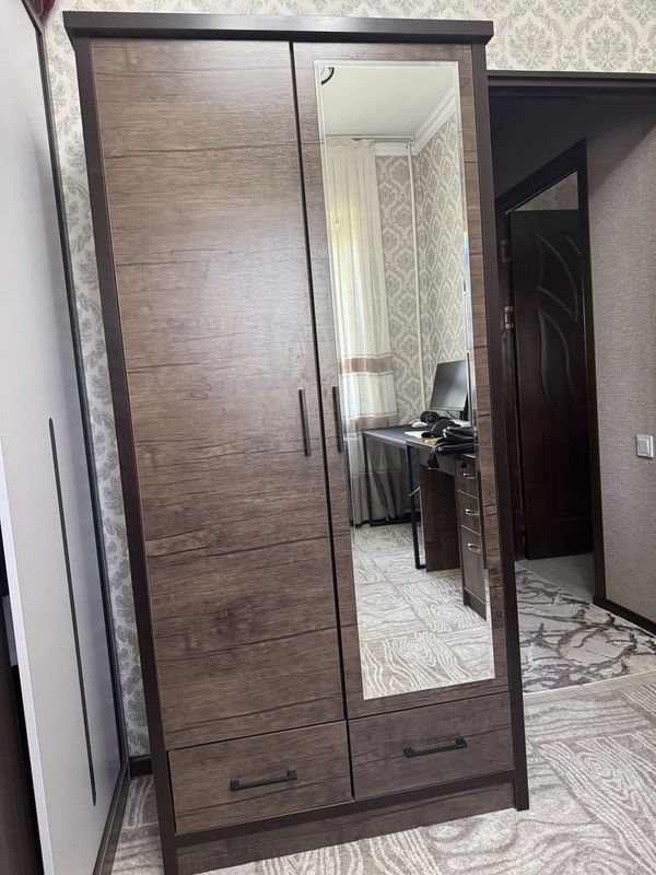 Шкаф для вещей 190х90 с зеркалом Шкаф для вещей 190х90 с зеркалом
