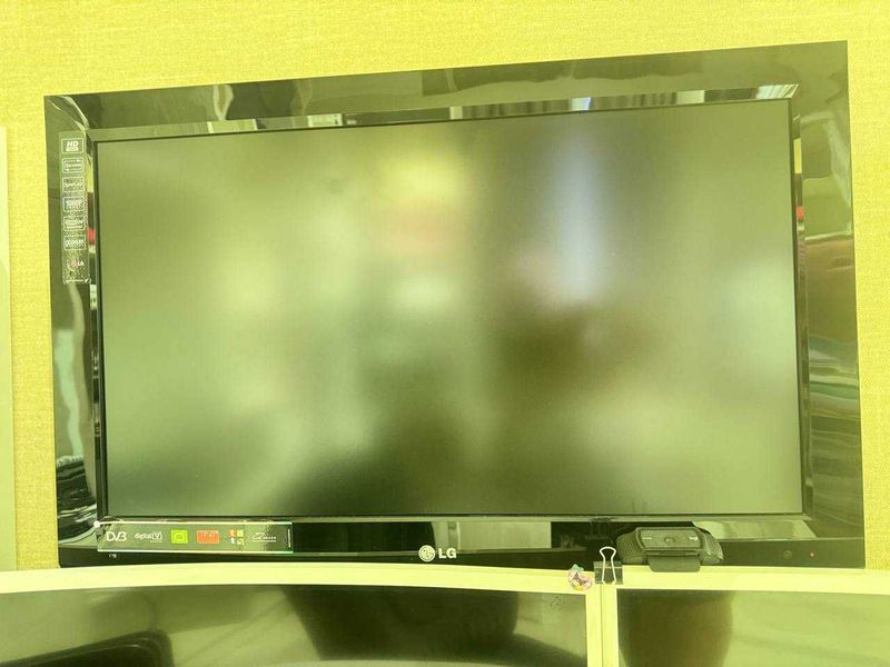 Телевизор LG -32" Телевизор LG -32"