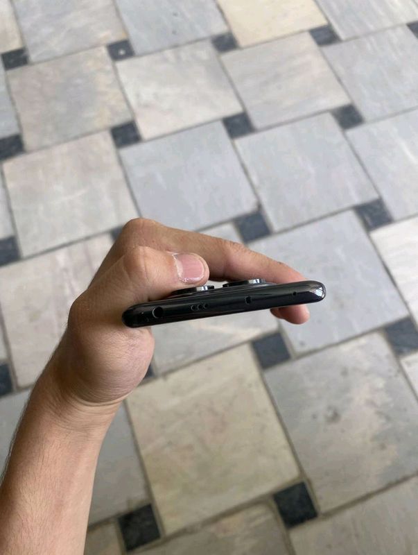 redmi note 14 pro 12/512 holati ideal. 270$