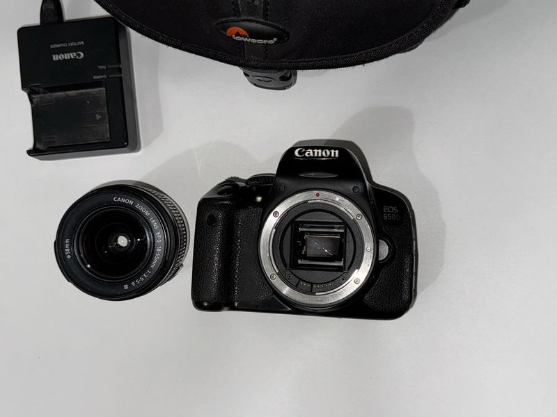 Фотоаппарат Canon d 650 kit