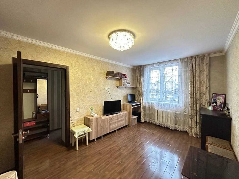 Чиланзар 2-квартал 1/3/4 Срочно продается Чиланзар 2-квартал 1/3/4 Срочно продается