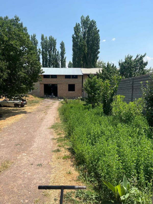 Участка дача солиш учун еки турар жой учун Участка дача солиш учун еки турар жой учун