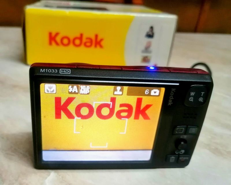 Отличный Цифровой фотоаппарат Kodak