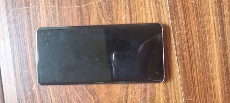 samsung s 10  xolati ideal ishlab tuript