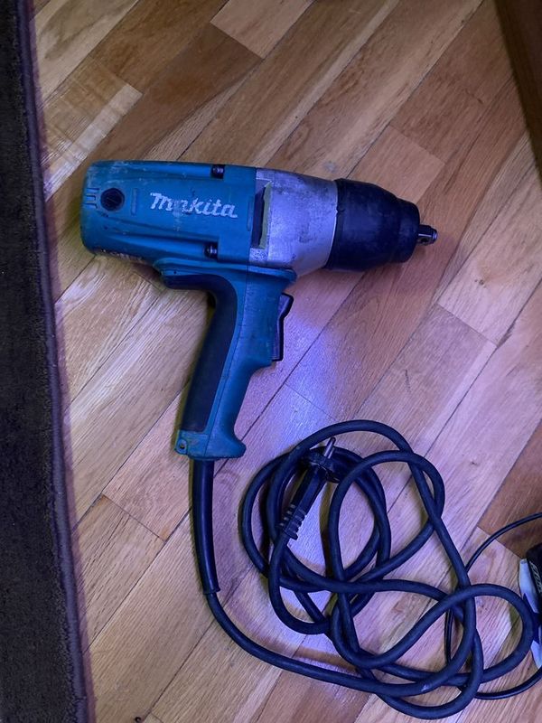 Ударный гайковёрт Makita TW0350