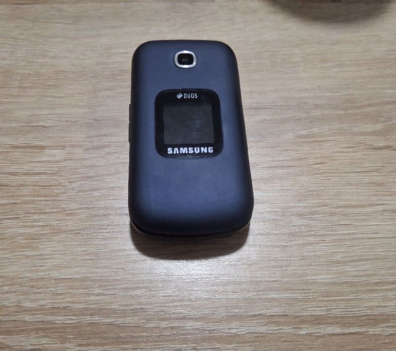 Samsung gusto 3 . Samsung gusto 3 .
