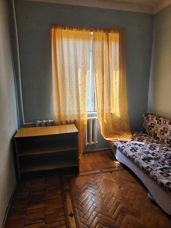 Чилонзор 18 кварталда 3 хонали кв ижарага берилади. Чилонзор 18 кварталда 3 хонали кв ижарага берилади.