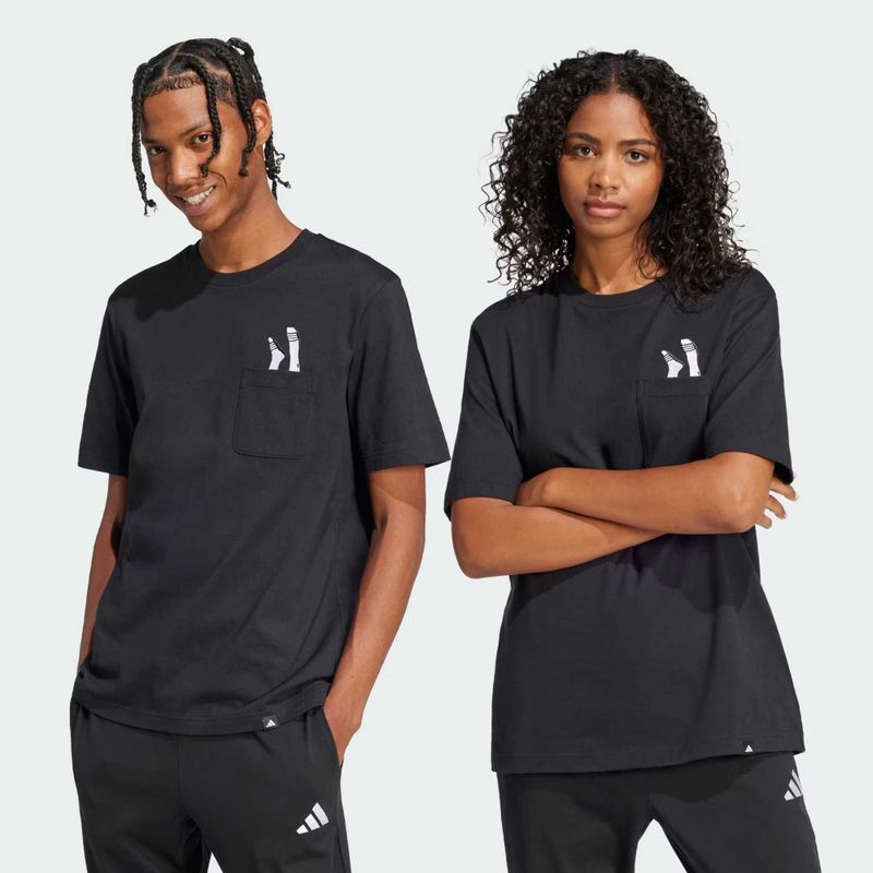 Новая оригинальная Unisex футболка Adidas. Размер: M